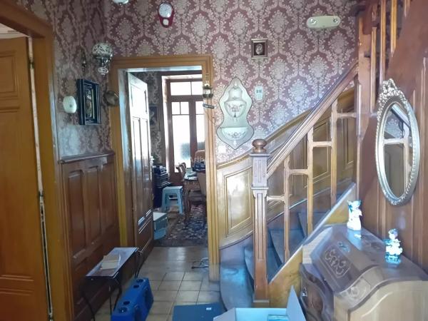 Vente                                                      Maison
                        
                     6 pièces                      141 m2                     à Carmaux