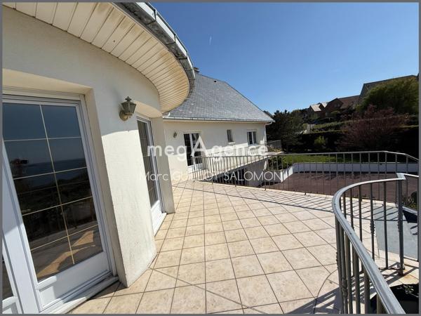Maison à BOULOGNE-SUR-MER, 62200 - 6 pièces 179m²