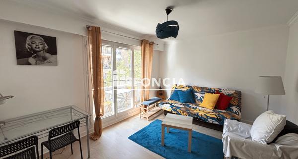 Location Studio meublé 29.65 m² - Paris 75015