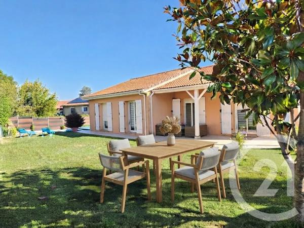 Maison à vendre  6 pièces - 130 m 2   ST LAURENT DE MURE  - 69