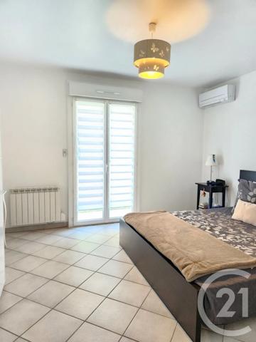 Maison à vendre  6 pièces - 130 m 2   ST LAURENT DE MURE  - 69