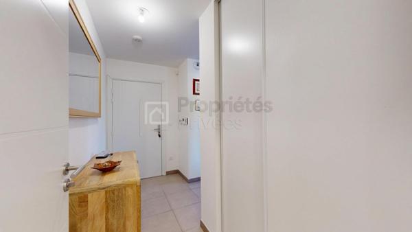 T3 DUPLEX CLIMATISÉ AVEC TERRASSE & 2 STATIONNEMENTS