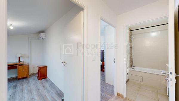 T3 DUPLEX CLIMATISÉ AVEC TERRASSE & 2 STATIONNEMENTS