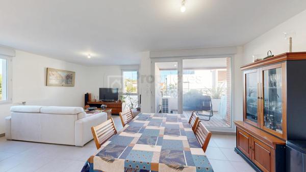 T3 DUPLEX CLIMATISÉ AVEC TERRASSE & 2 STATIONNEMENTS