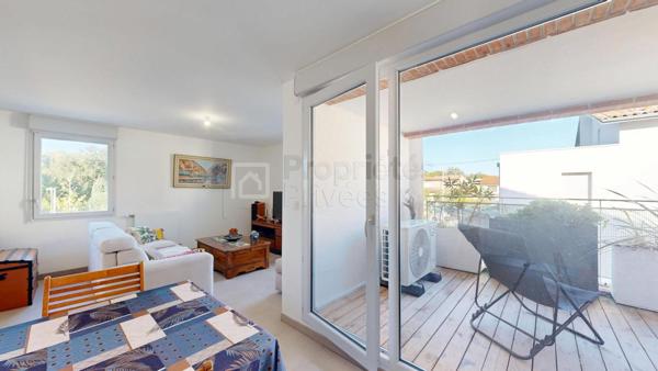 T3 DUPLEX CLIMATISÉ AVEC TERRASSE & 2 STATIONNEMENTS