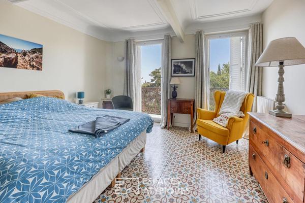 Appartement de caractère dans une maison de maître proche mer Toulon