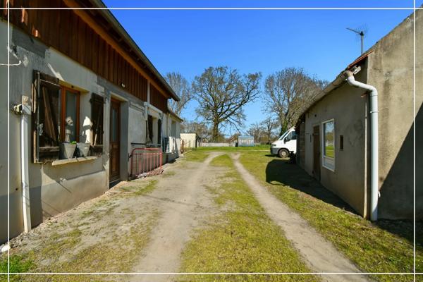 Maison à vendre 5 pièces SAINT MAUR (18)