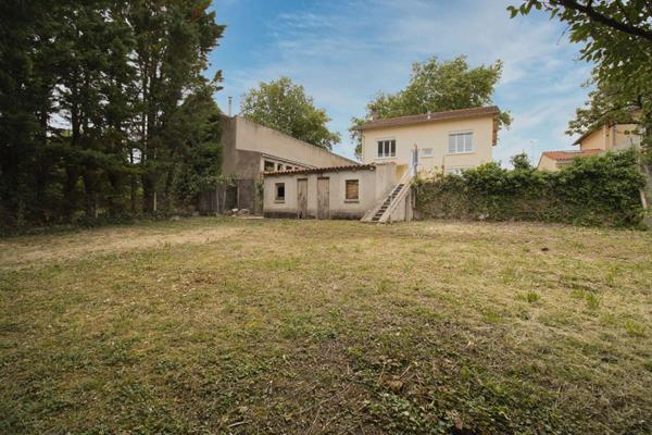 Immeuble de rapport rénové - 3 appartements - Secteur Albinque