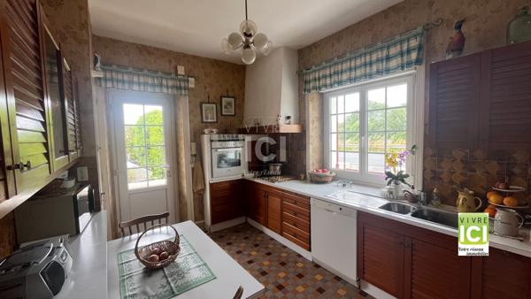 MAISON SAINT JULIEN DE CONCELLES 5 CHAMBRES