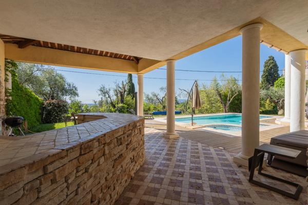 Villa contemporaine de prestige – Vue mer – Piscine chauffée & jacuzzi – Saint-Jean Grasse