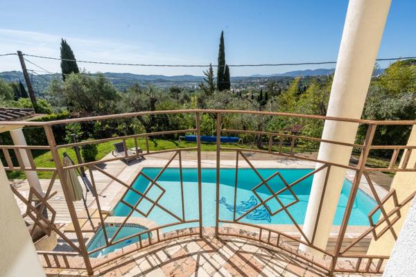 Villa contemporaine de prestige – Vue mer – Piscine chauffée & jacuzzi – Saint-Jean Grasse