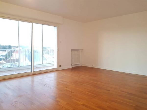 APPARTEMENT 92 M² 3 CHAMBRES BALCON CAVE