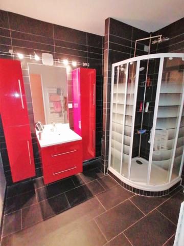 APPARTEMENT 92 M² 3 CHAMBRES BALCON CAVE