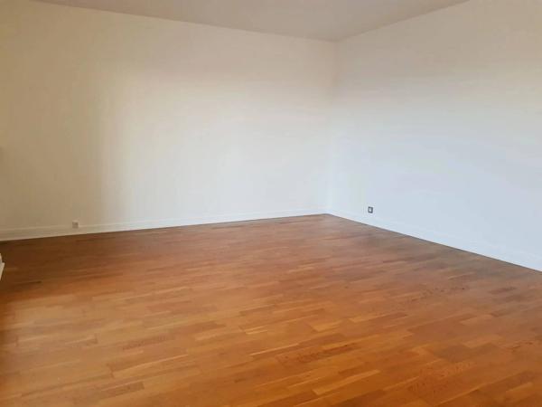 APPARTEMENT 92 M² 3 CHAMBRES BALCON CAVE