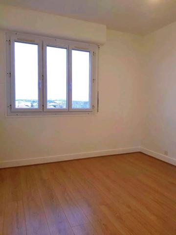 APPARTEMENT 92 M² 3 CHAMBRES BALCON CAVE