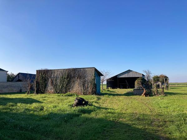 Terrain de 1 848 m² à Petosse