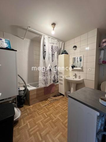 Immeuble à VILLETHIERRY, 89140 - 200m²