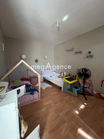 Immeuble à VILLETHIERRY, 89140 - 200m²