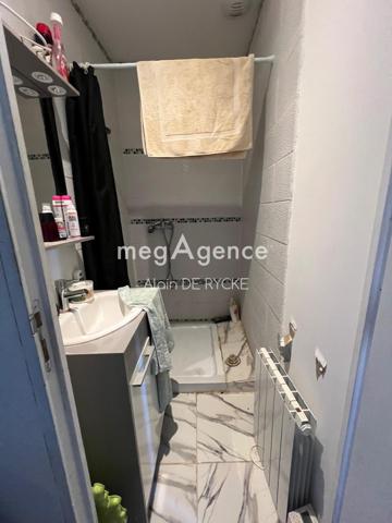 Immeuble à VILLETHIERRY, 89140 - 200m²