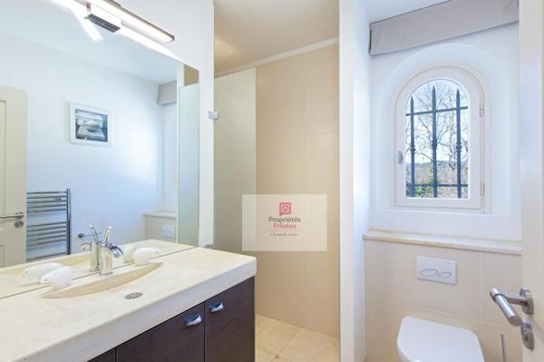 Maison contemporaine 250 m² avec piscine  Callian / Montauroux Calme absolu