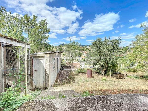 Millau (12100) Maison rénovée avec terrain en terrasse – Environ 63 m² habitables + dépendances