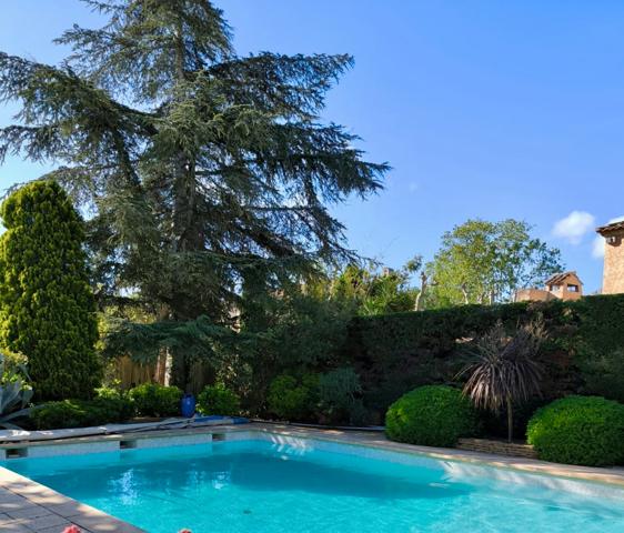 A vendre à Marseille 13009 Maison jardin piscine