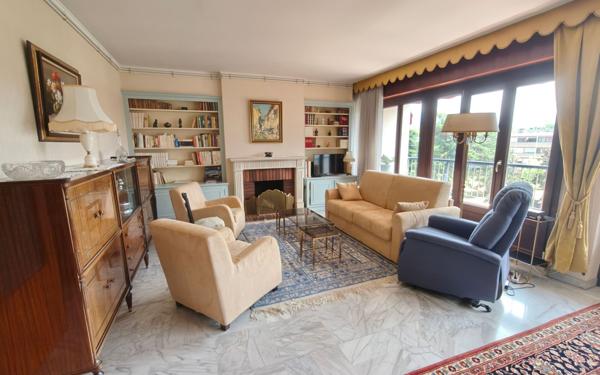 Appartement à vendre    3 pièces • 106,47 m2 Échirolles