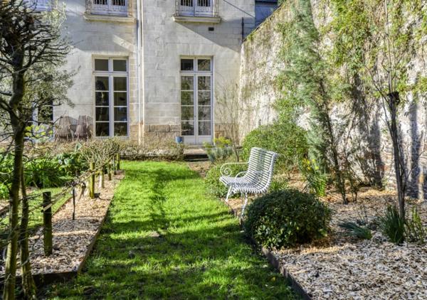 Appartement d'exception avec son grand jardin privé dans un immeuble de caractère XVIIIème