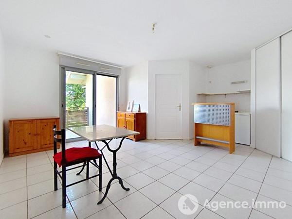 À vendre - Studio, 1 pièce situé à Salies-de-Béarn (64270)