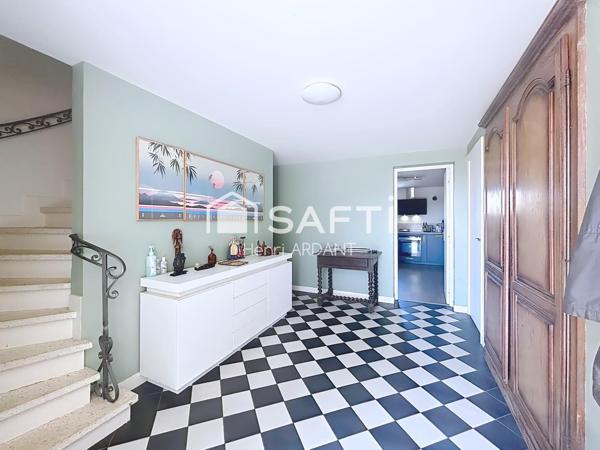 Vie de plain-pied possible et surtout cinq chambres dans un bourg !