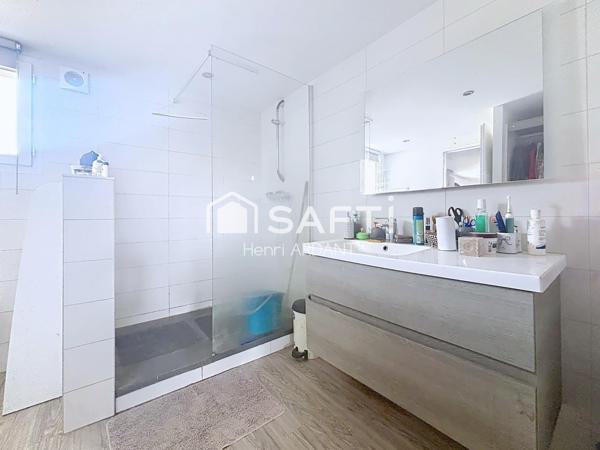Vie de plain-pied possible et surtout cinq chambres dans un bourg !