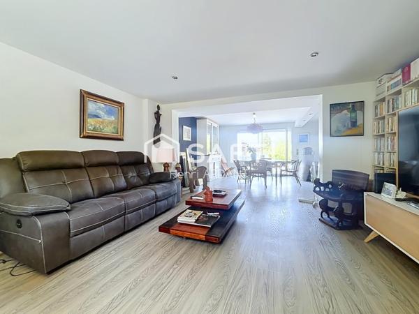 Vie de plain-pied possible et surtout cinq chambres dans un bourg !