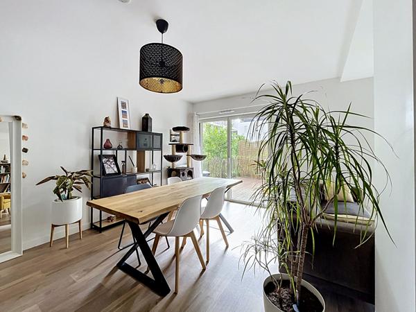 Appartement à Saint-Herblain Vigneau - 2 chambres - Copropriété récente avec terrasse et double parking