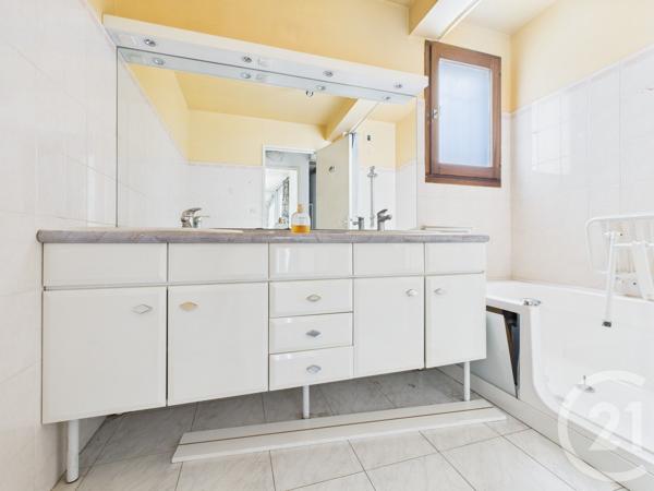 Appartement F3 Bis à vendre  4 pièces - 60,53 m2 LA VALETTE DU VAR - 83