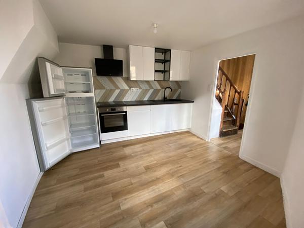 A VENDRE IMMEUBLE A SAINT MEEN LE GRAND