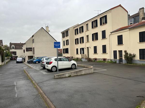 Appartement T1 à louer à Neuilly-sur-Marne, proche bords de Marne