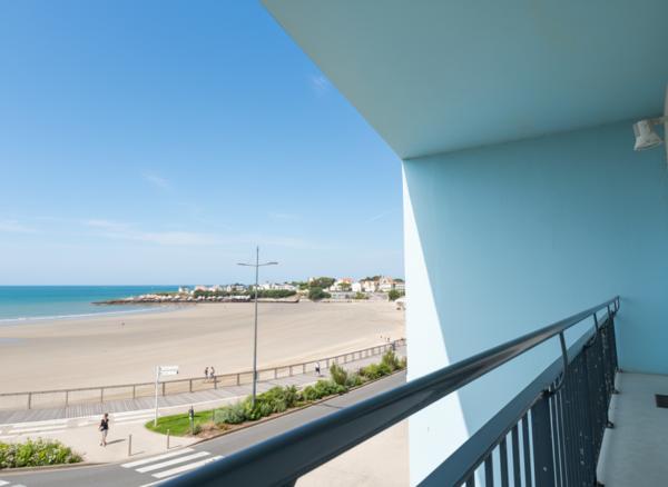 Royan, Pontaillac, L’Architecture 50 face à la conche!