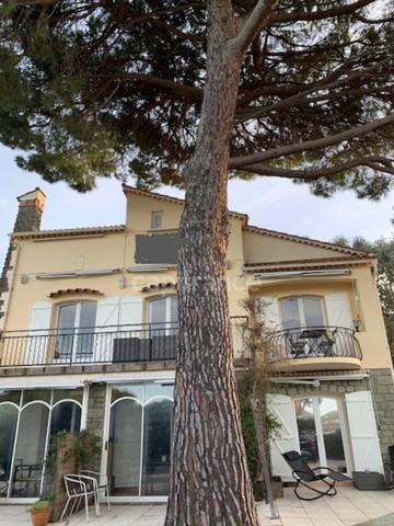 Var83 à vendre Golfe de Saint Tropez 1 Bastide et 1 maison Gassin bord de mer sur Terrain 2117m2, Terrasses, 2 piscines