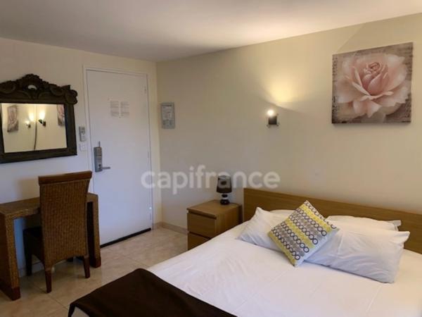 Var83 à vendre Golfe de Saint Tropez 1 Bastide et 1 maison Gassin bord de mer sur Terrain 2117m2, Terrasses, 2 piscines