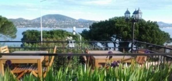 Var83 à vendre Golfe de Saint Tropez 1 Bastide et 1 maison Gassin bord de mer sur Terrain 2117m2, Terrasses, 2 piscines