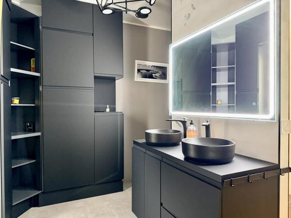 Acheter une MAISON D’ARCHITECTE des années 70 EYSINES CENTRE PLAIN-PIED 160 M² PATIO SOUS VERRIÈRE avec JACUZZI & SAUNA GARAGE JARDIN PISCINABLE STATIONNEMENT VOITURES
