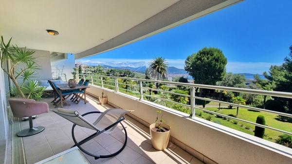 Nice - Lanterne 4 pièces - Vue mer 124 m2