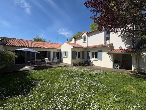 Maison 7 pièce(s) 4 chambre(s) 127 m²