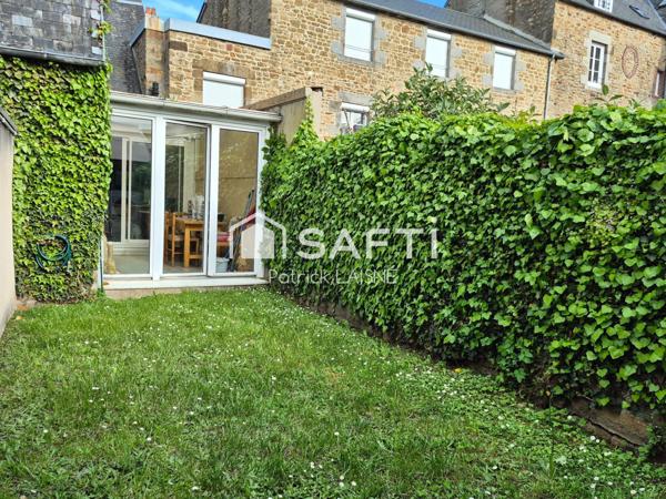 Maison hyper centre ville avec jardin et garage