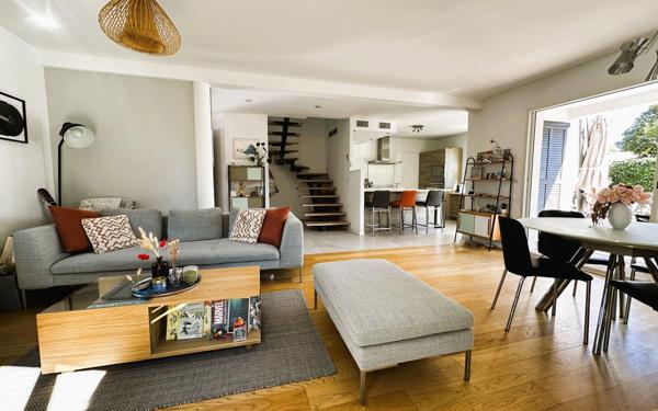 Maison à vendre    5 pièces • 133 m2 Villeneuve-lès-Maguelone