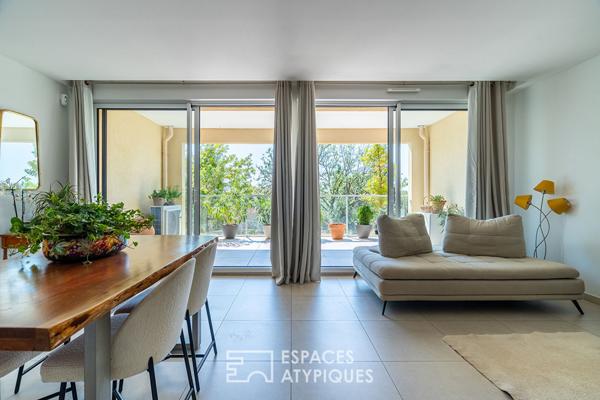 Appartement contemporain avec vue extérieur au calme