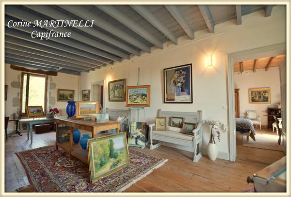 A vendre propriété 4 habitations 885 m² + dépendances, 27 ha