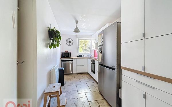 Appartement à vendre    4 pièces • 101 m2 Châtillon