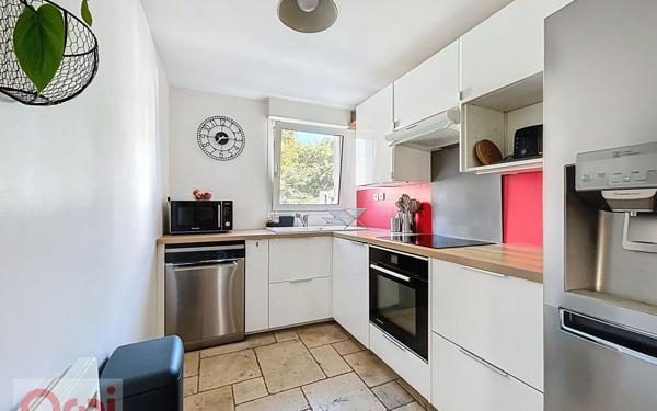 Appartement à vendre    4 pièces • 101 m2 Châtillon