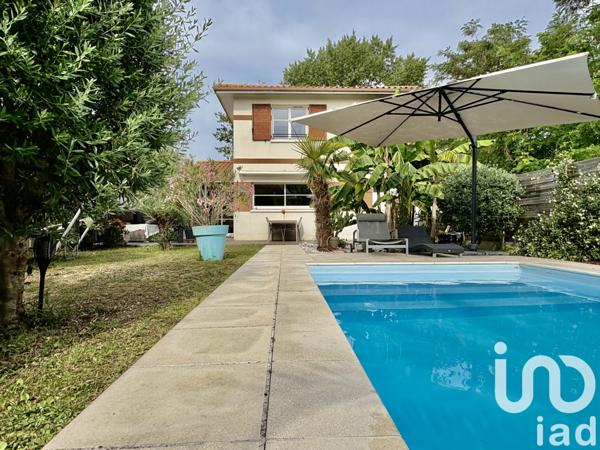 Maison à vendre 6 pièces 126 m² Saint-Médard-en-Jalles